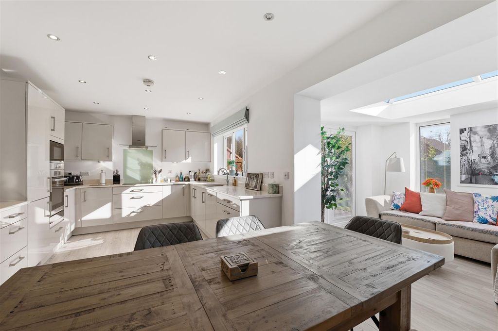 Property photo 2 of 34 P1167741-Edit.Jpg