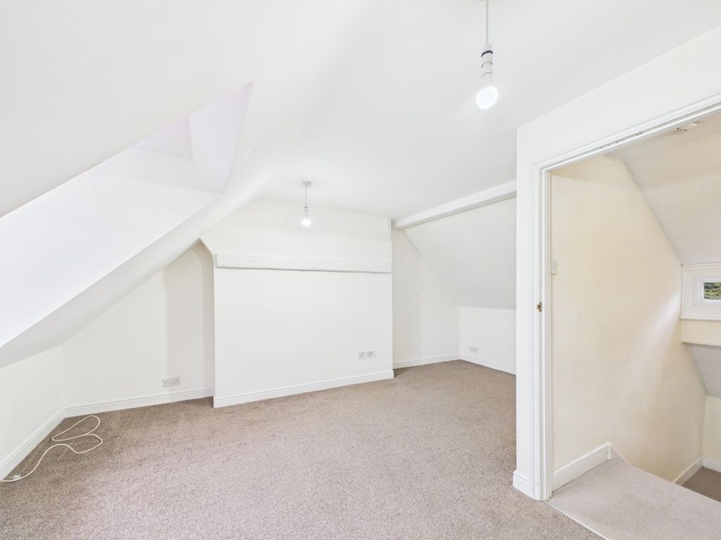 Property photo 3 of 14 4876953