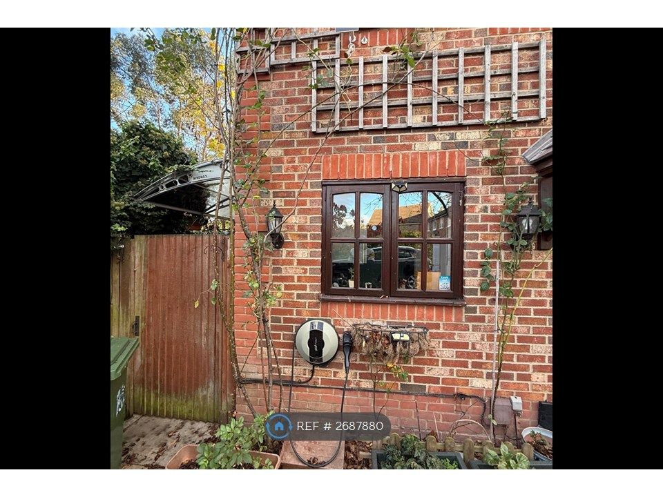 Property photo 2 of 35