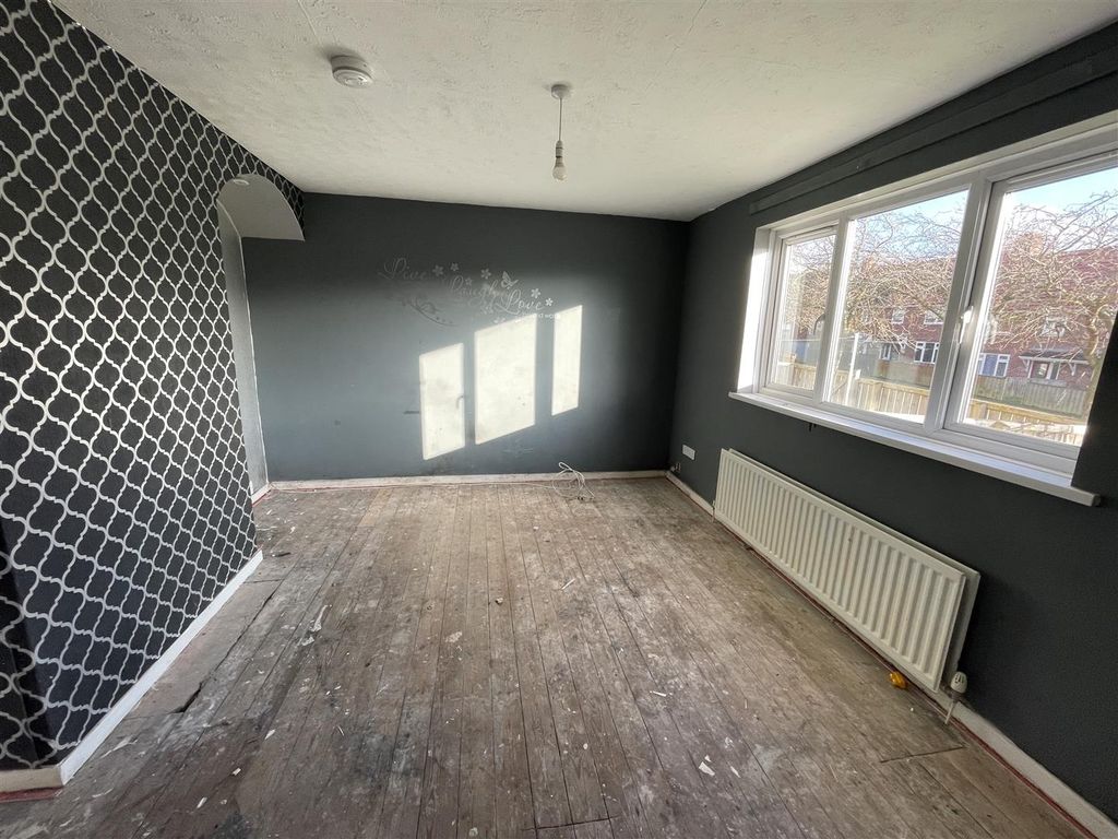 Property photo 2 of 8 55 Clev 2.Jpg