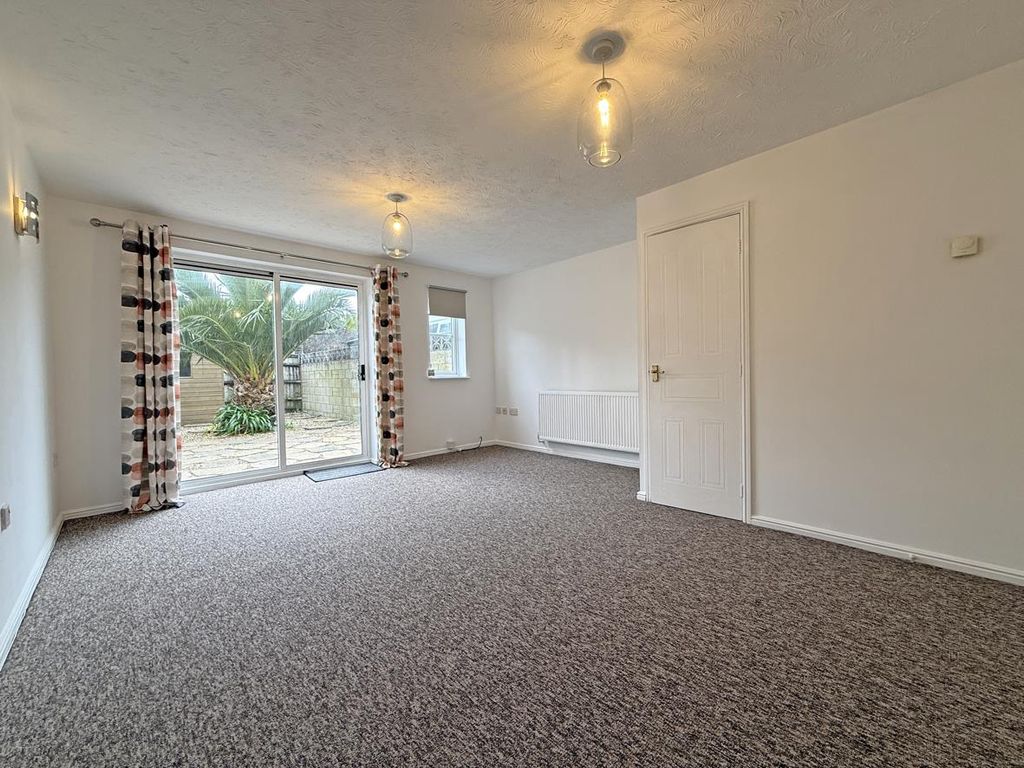 Property photo 2 of 13 Monica Walk 27 - Lounge Front.Jpg