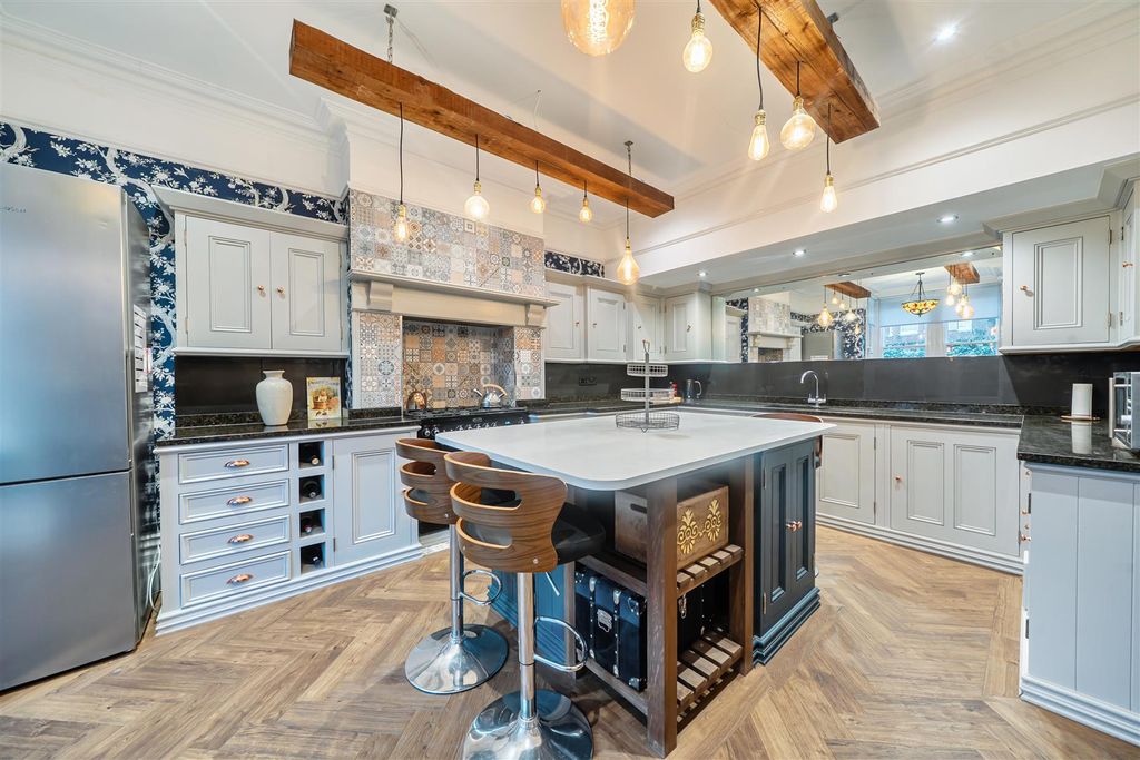 Property photo 3 of 19 Kitchen Jan 26 H.Jpg