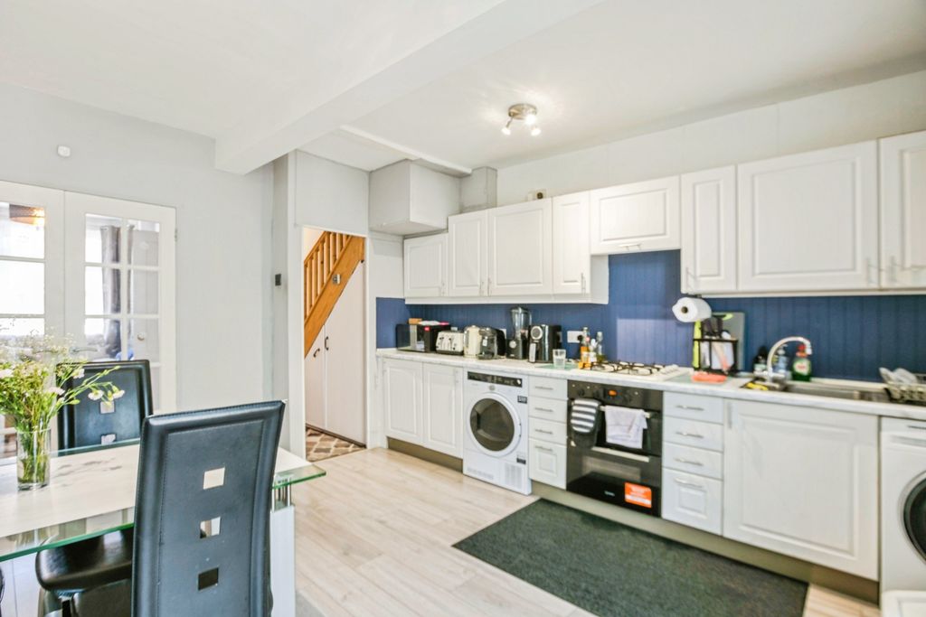 Property photo 2 of 21 Kitchen/Diner