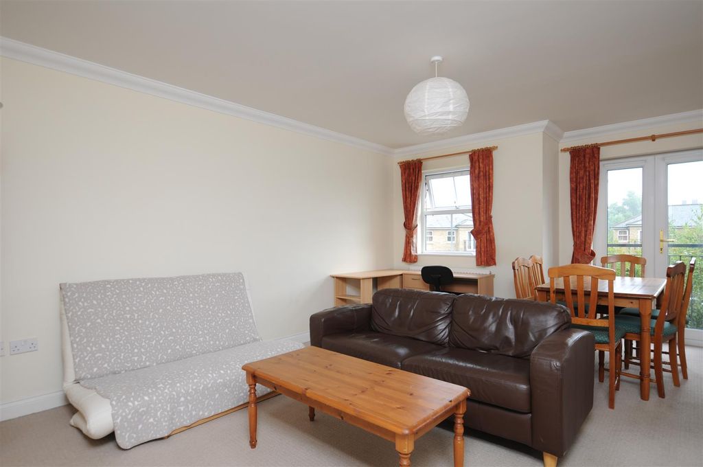 Property photo 3 of 7
