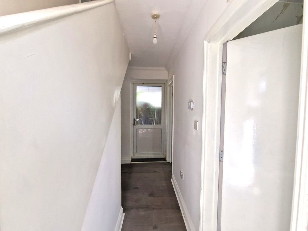 Property photo 2 of 13 Gallery