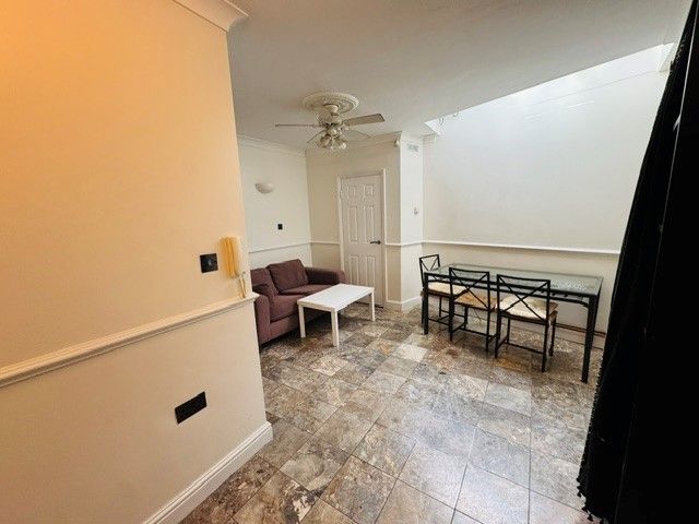 Property photo 3 of 18 Photo 8