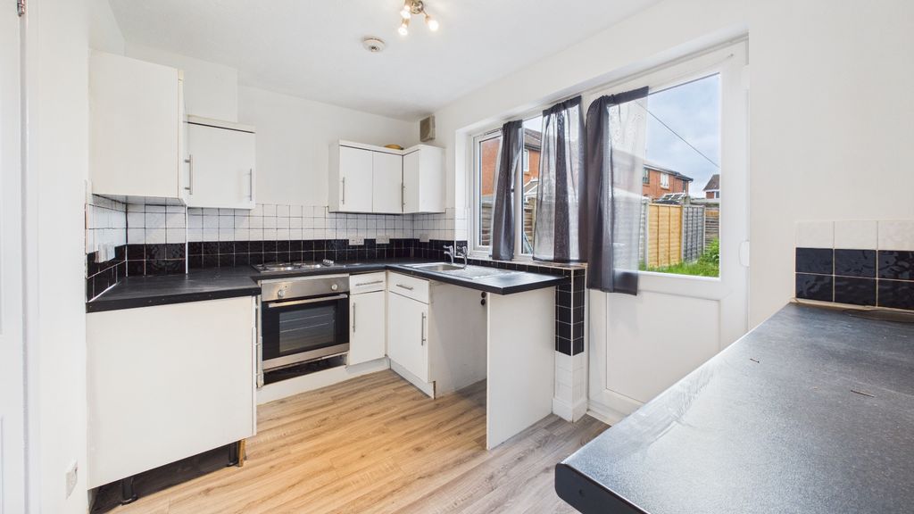 Property photo 3 of 14 5145273