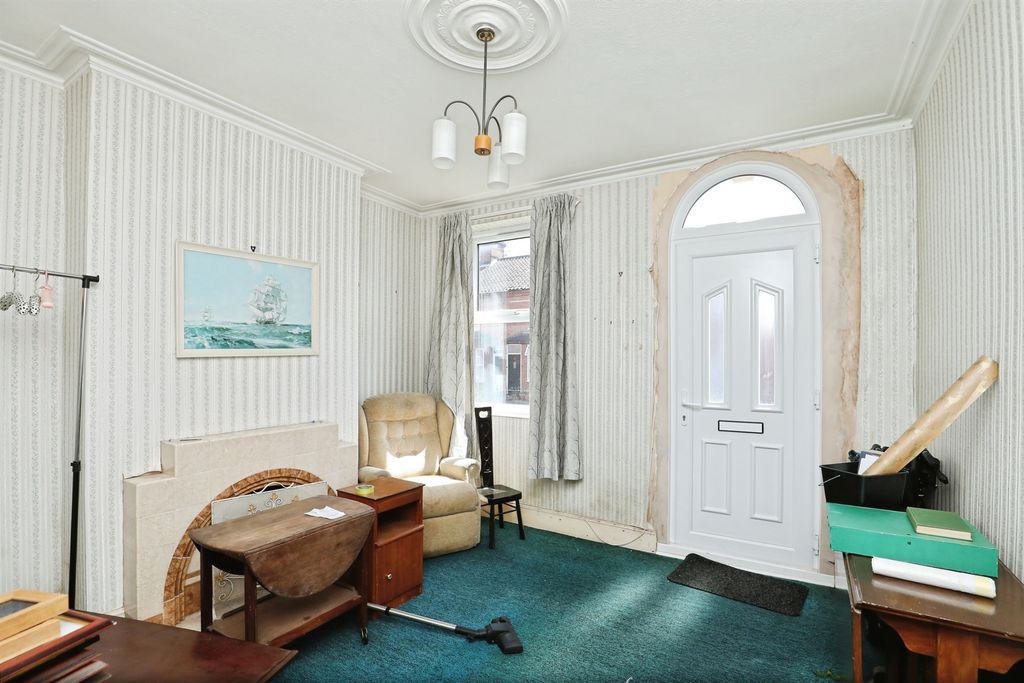 Property photo 3 of 17