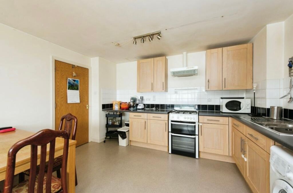 Property photo 3 of 13