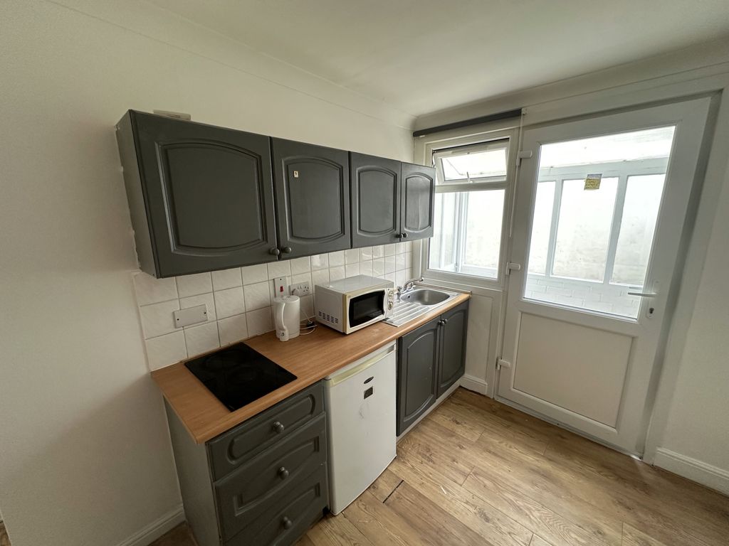 Property photo 3 of 5 Photo 3