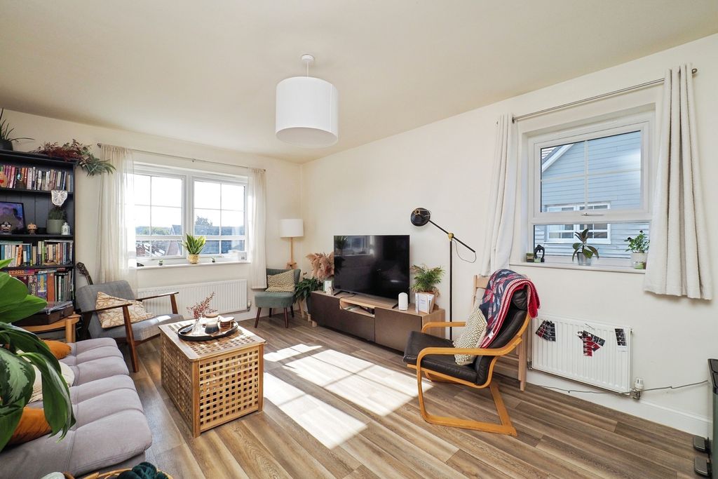 Property photo 3 of 16 Pbox-Img.Jpg