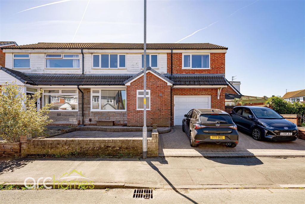 Property photo 1 of 27 Chanters-26.Jpg