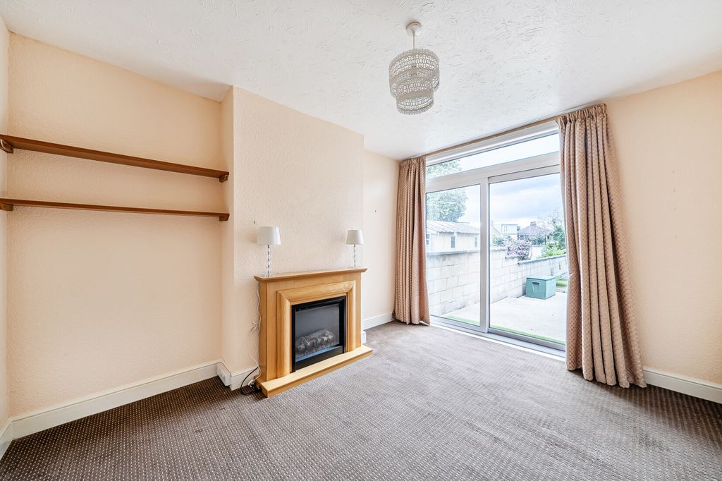 Property photo 3 of 23 1485886-17-6A44Ea...