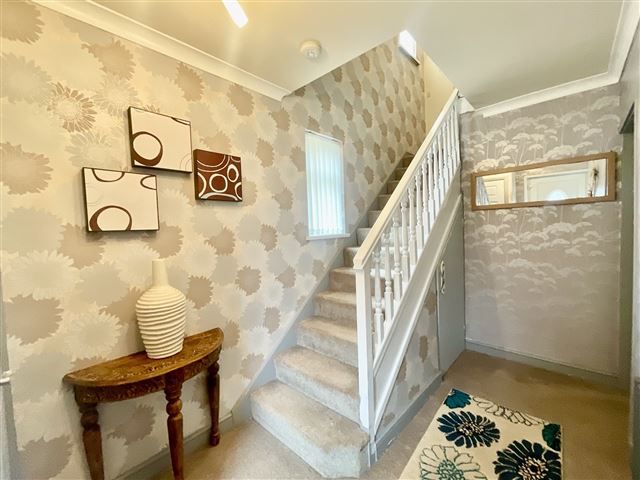 Property photo 3 of 21 Hallway