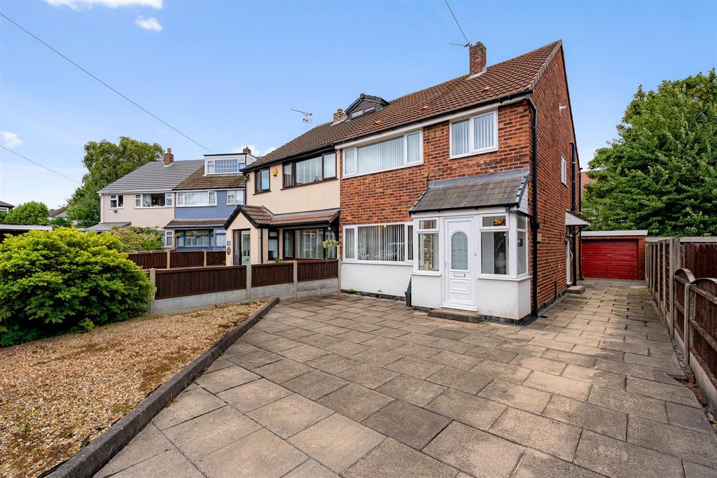Property photo 1 of 24 14 Montgomery Close-1.Jpg