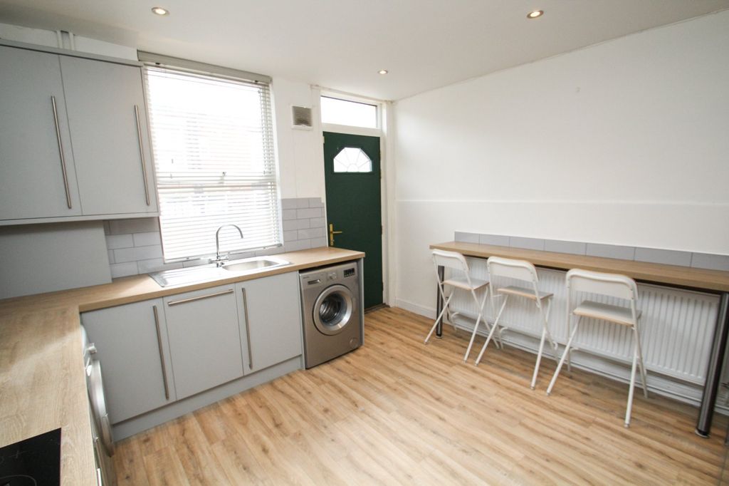 Property photo 3 of 17 Picture No. 09