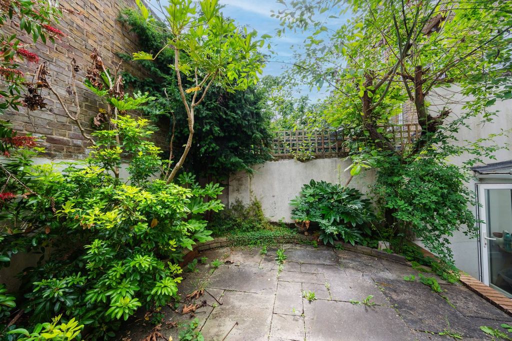 Property photo 3 of 21