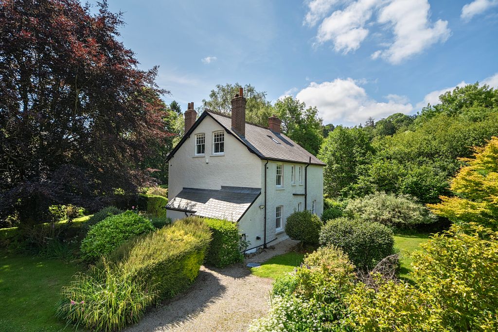 Property photo 1 of 27 New Rear