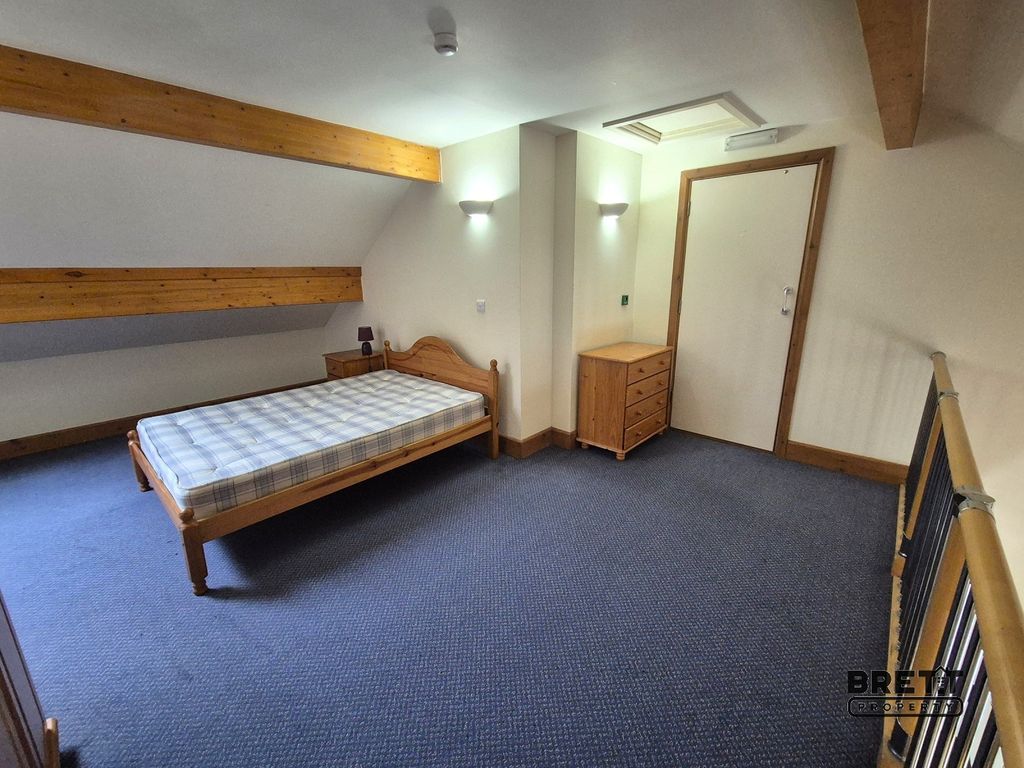 Additional image 6 of 3 bed flat to rent23 Agamemnon House, Nelson Quay, Milford Haven SA73