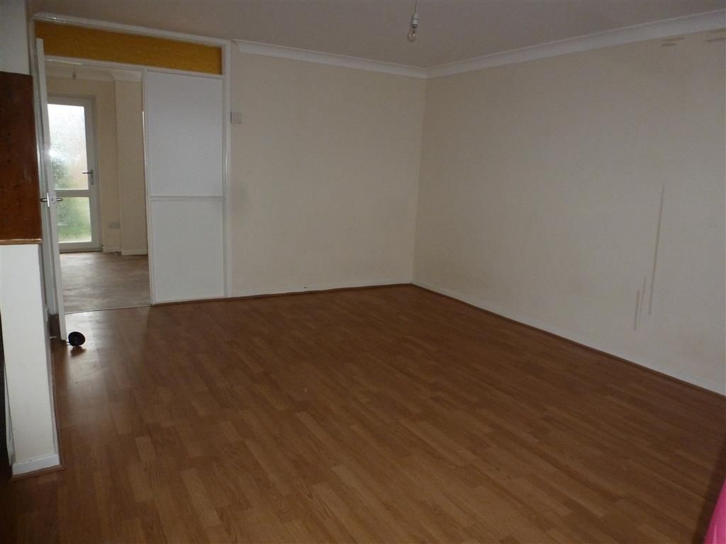 Property photo 2 of 7 Living Room