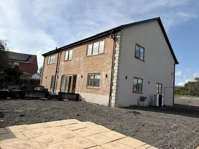 Property photo 3 of 32 Canwch123.Jpg
