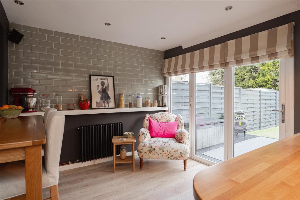 Property photo 2 of 17 6.Jpg