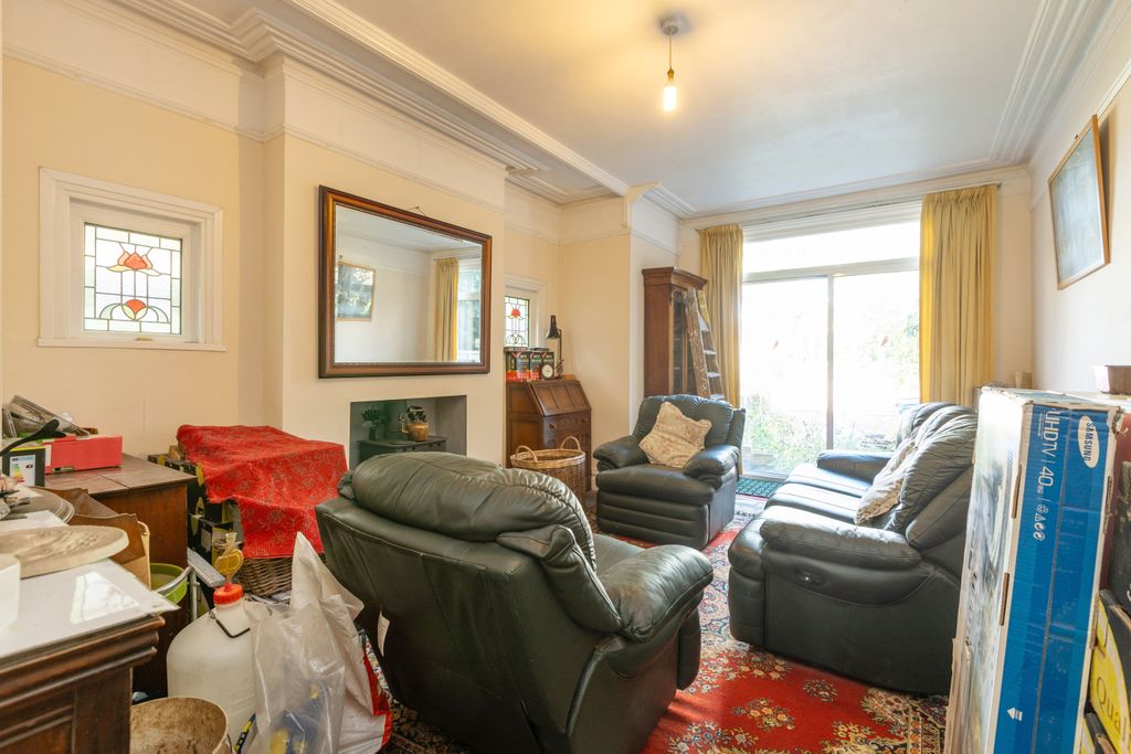 Property photo 3 of 10 Photo #3