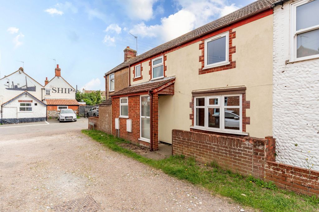 Property photo 1 of 12
