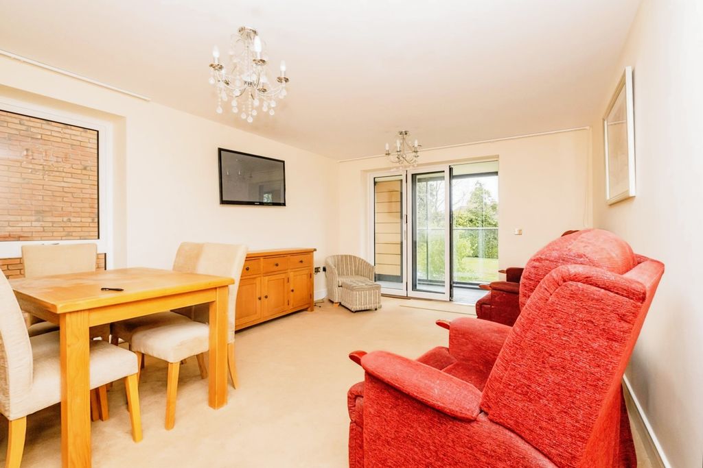 Property photo 3 of 14