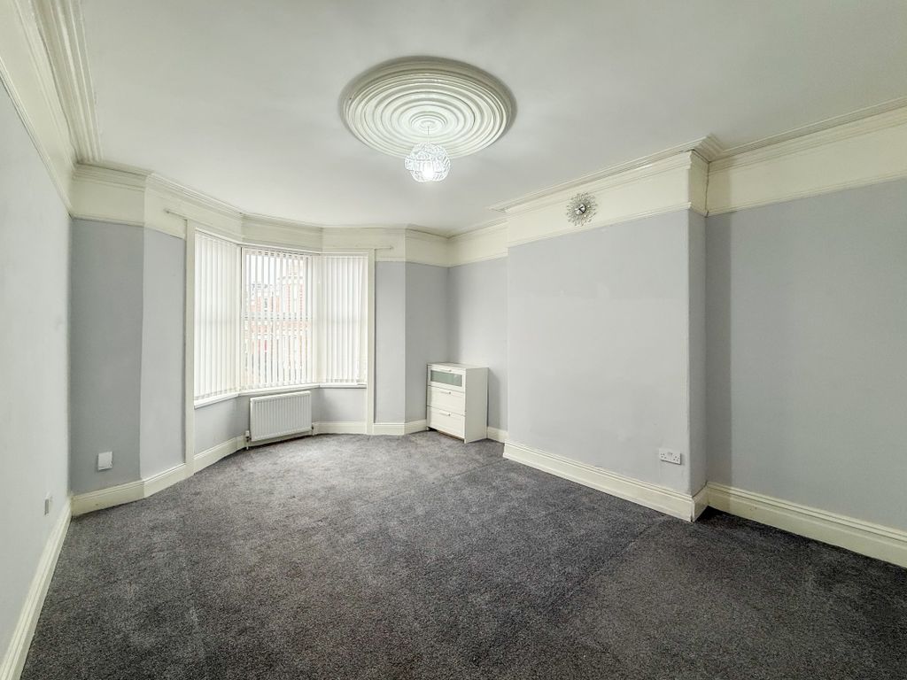 Property photo 2 of 10 Bedroom One