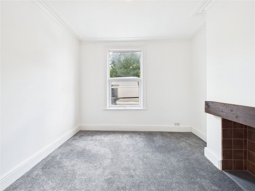 Property photo 3 of 17 Picture No. 19
