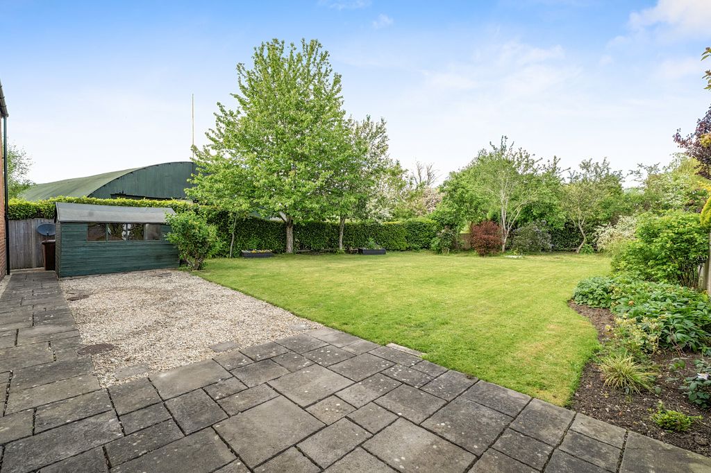 Property photo 3 of 16
