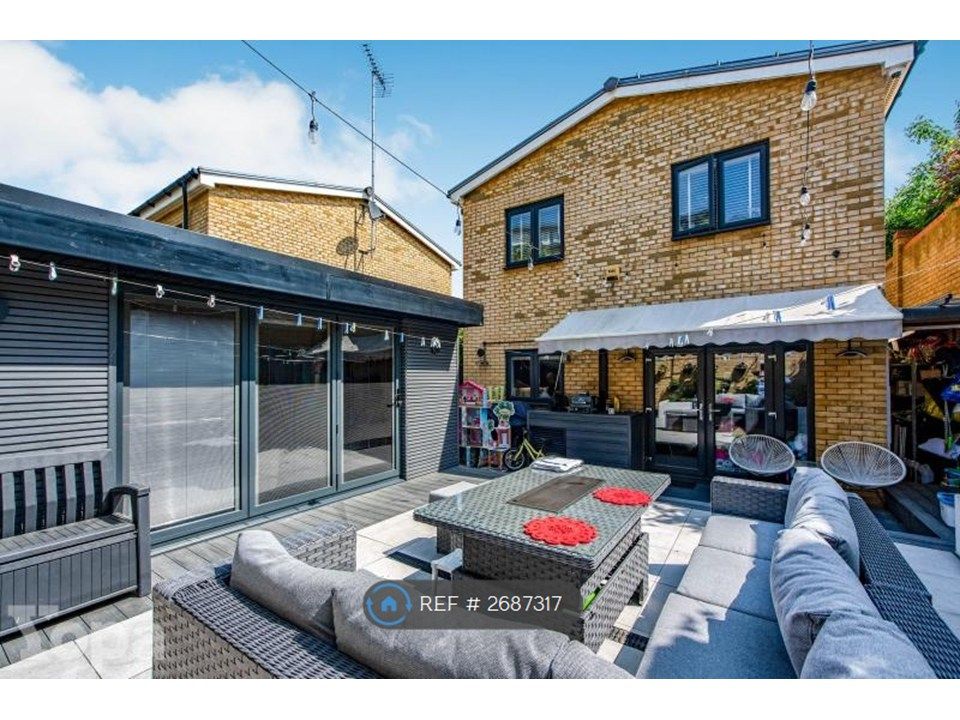 Property photo 2 of 20 Garden