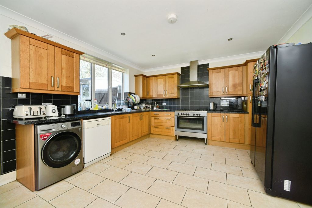 Property photo 3 of 25