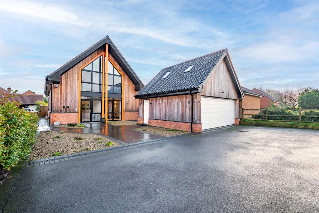 Property photo 1 of 26 Larch House-03.Jpg