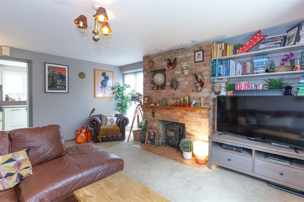 Property photo 3 of 13 189724.Jpg
