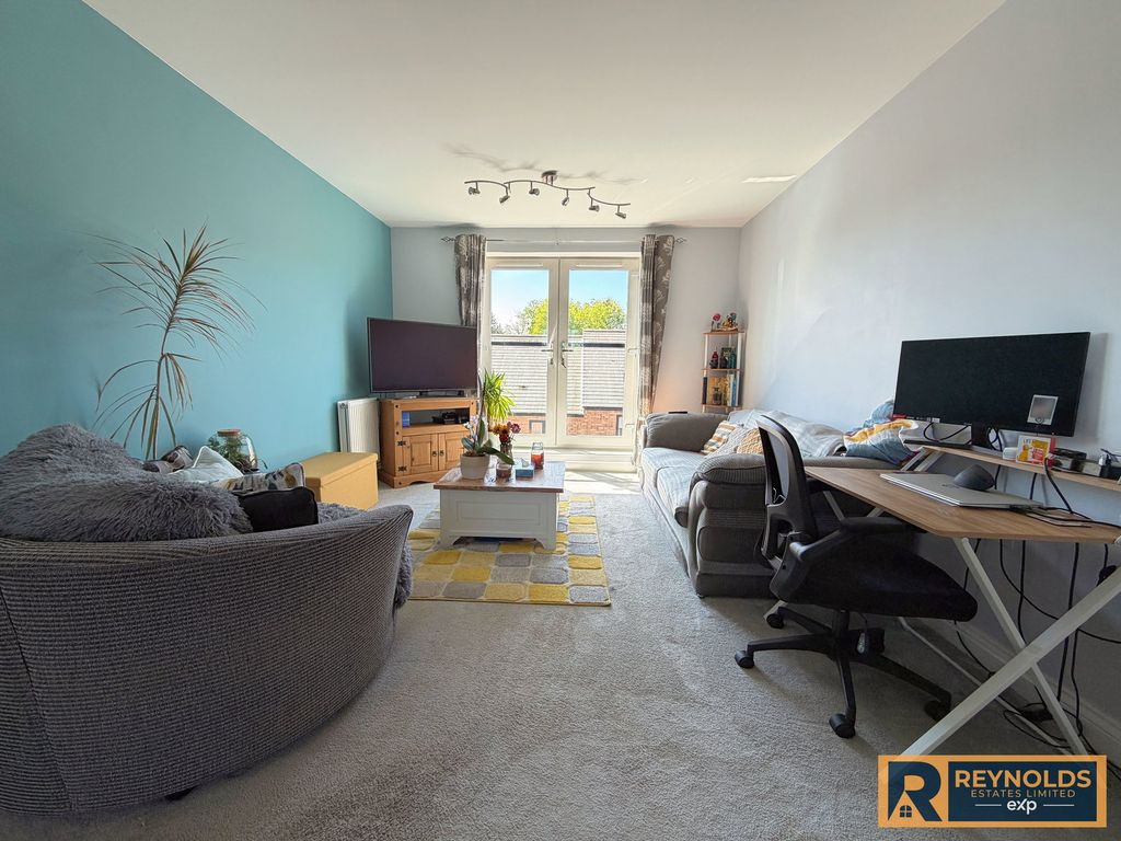 Property photo 3 of 11