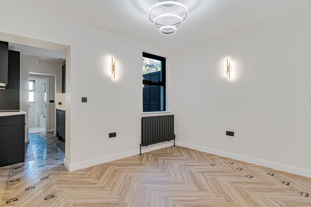 Property photo 2 of 31 Reception Room