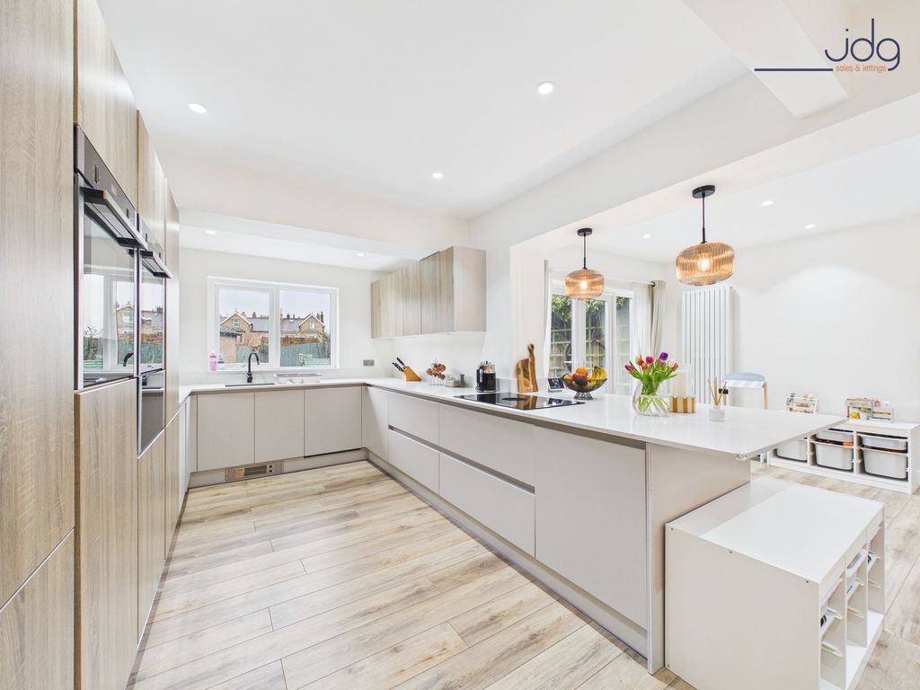 Property photo 2 of 18 Open Plan Living