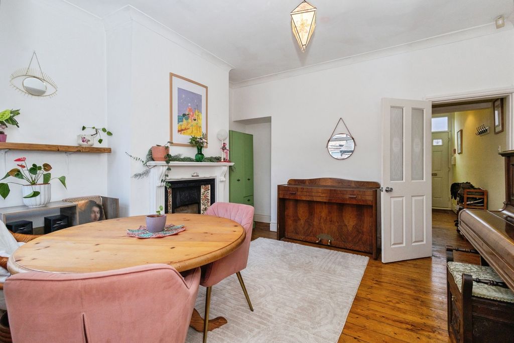 Property photo 2 of 24 Pbox-Img.Jpg