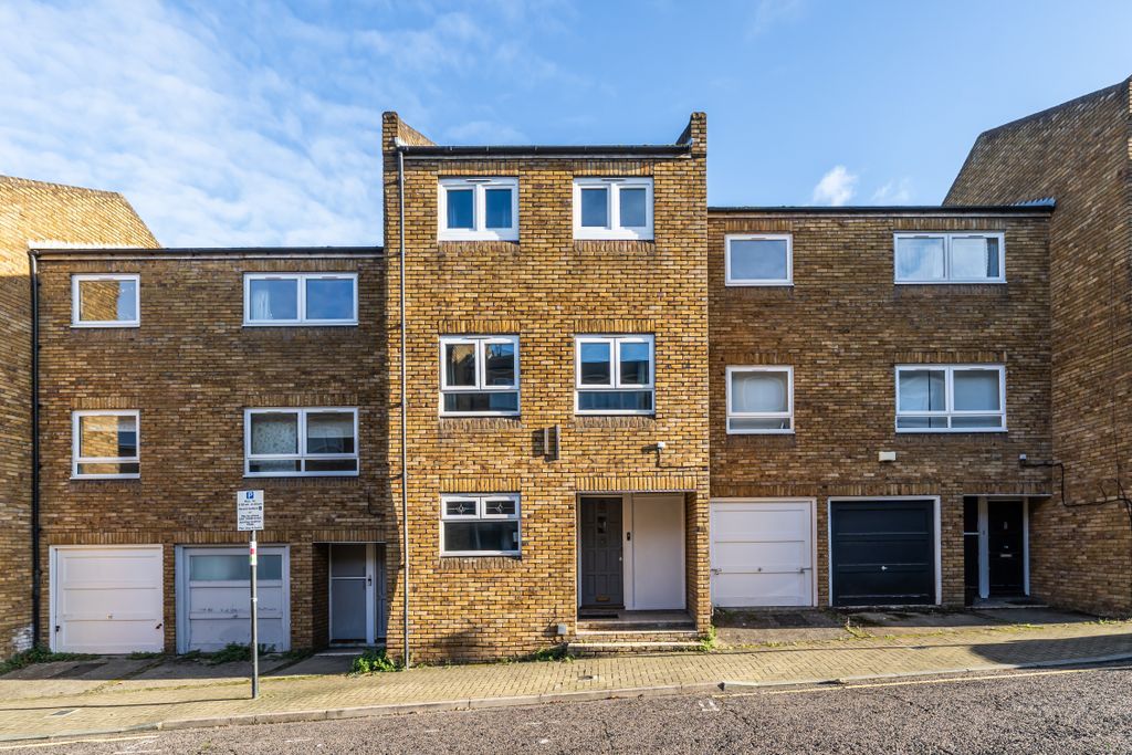 Property photo 1 of 22