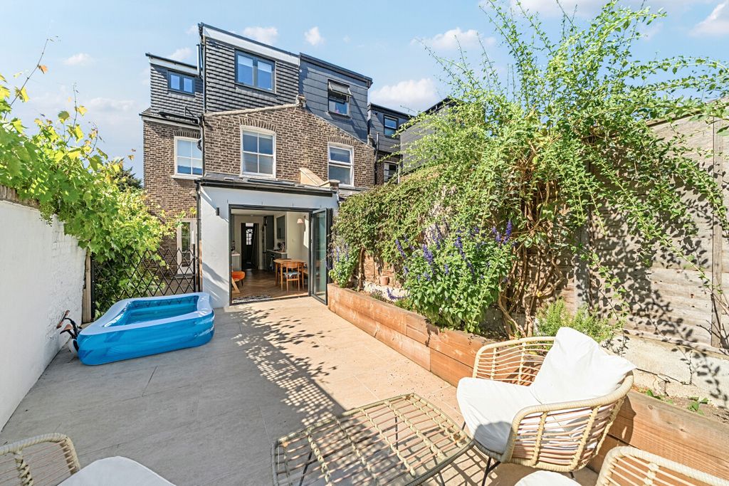 Property photo 2 of 17 1484201-9-6A423E8...