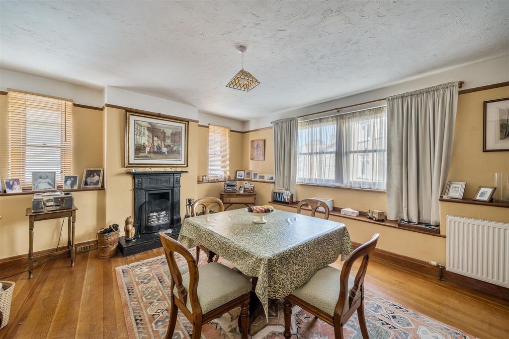 Property photo 3 of 7 Dining Room