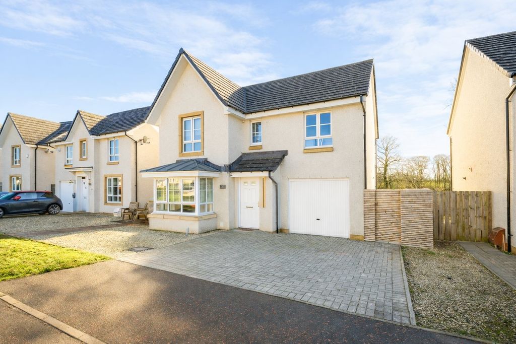 Property photo 1 of 30