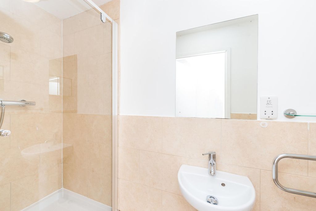 Property photo 3 of 5 Photo 1