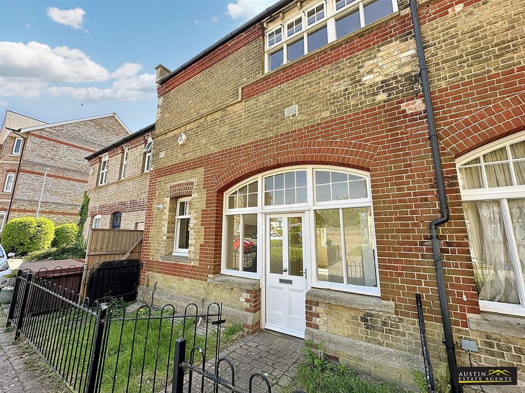 Property photo 1 of 14