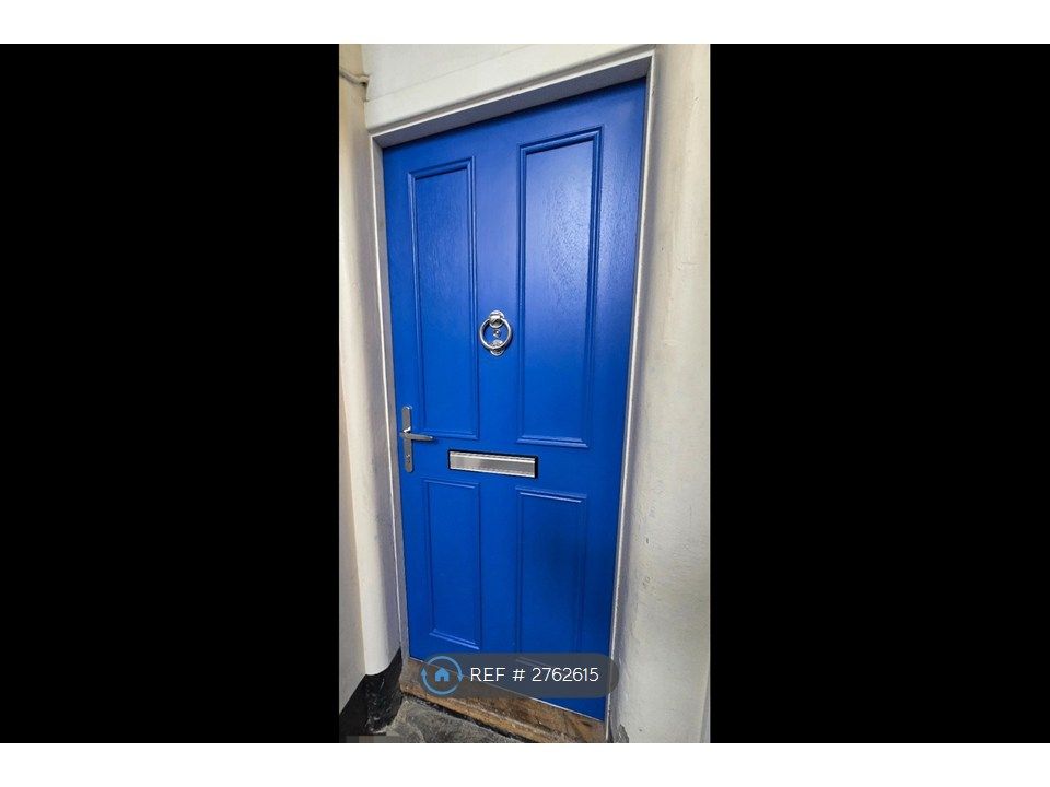 Property photo 2 of 14 Flat Entrance Door