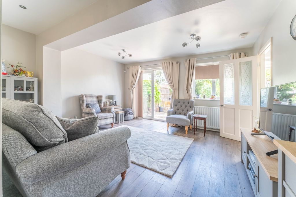 Property photo 2 of 13 4662112
