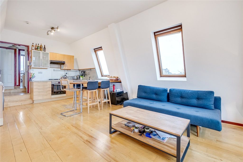 Property photo 3 of 7