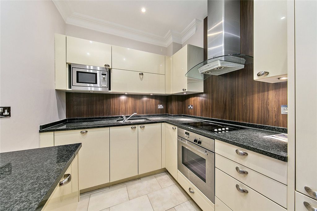 Property photo 2 of 11 Picture No. 02